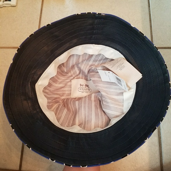 Coach spotted hat - Picture 2 of 3